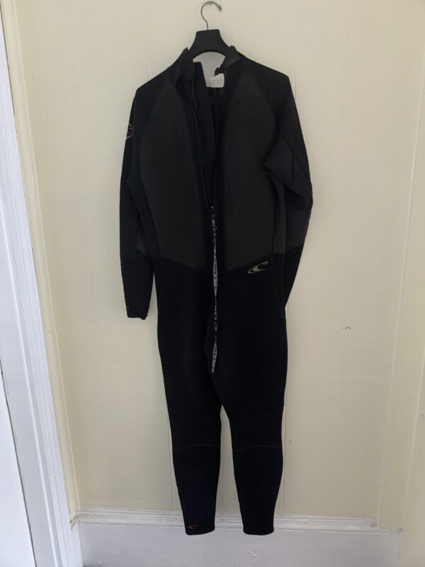 Xl 3/2 wetsuit $99 - Image 2